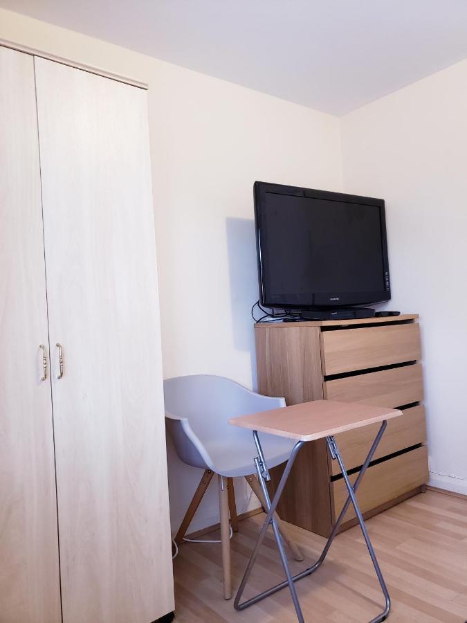 Ensuite Room Near Canal Саутхолл Экстерьер фото
